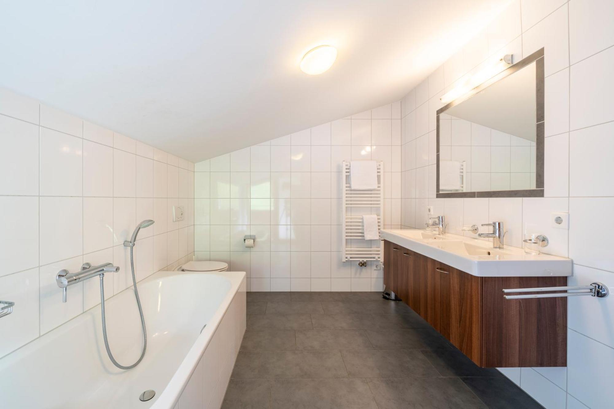 Landal Chalet Matin Bürserberg Eksteriør billede